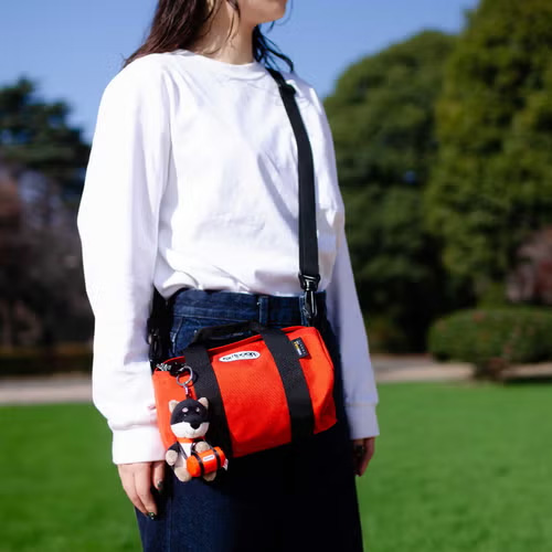 ニキ（NICI）×OUTDOOR PRODUCTS キーホルダー クロシバ＋ロール