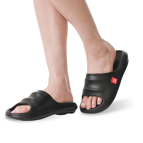 未使用品 サイズ42 POOL FUN FLAT CALF サンダル スパイク Christian Louboutin（クリスチャンルブタン） 新品未使用 1201293