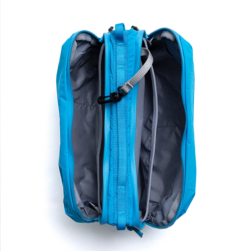 【新品】Topologie トポロジー ボトルサコッシュ ブルー ユニセックス Bottle Sacoche ボトルサコッシュ【バッグ単体】 – Topologie