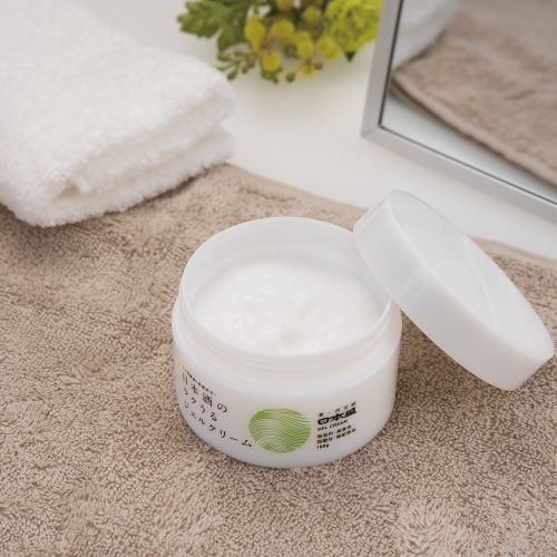 日本盛 日本酒の保湿ジェルクリーム 180g｜【ハンズネットストア】