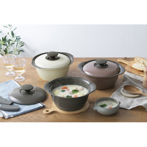 手渡し限定/美品/アイリスオオヤマ/2018年製/ クリーニング済 /6〜8畳用 アイリスオーヤマ（IRIS OHYAMA） 無加水鍋 20cm（IH・ガス・オーブン